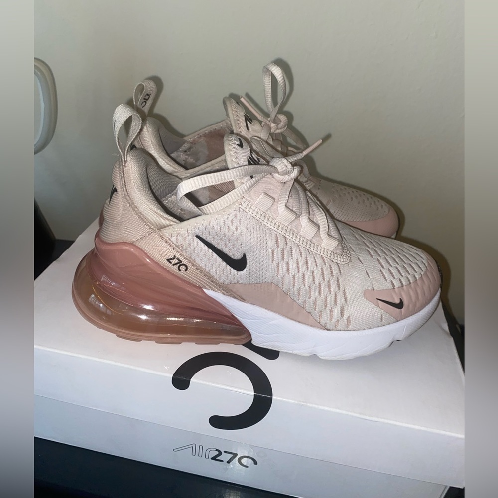 Womens Air Max 270